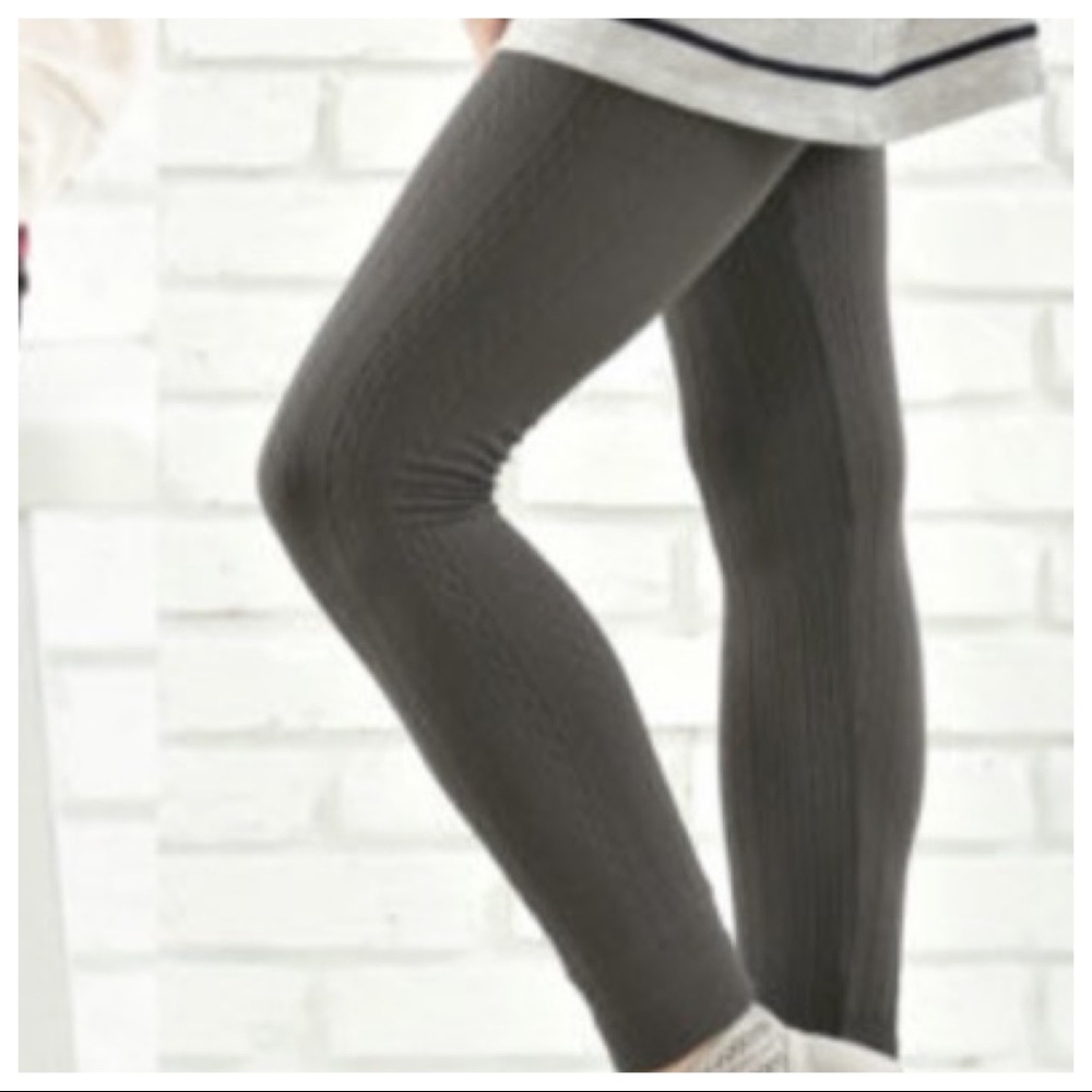 ✨RESTOCK✨Charcoal grey Textured leggings - Picture 3 of 5